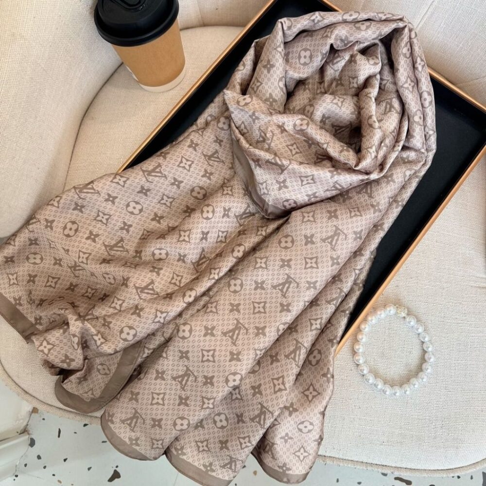 Alternative view of Louis Vuitton Monogram Silhouette Light Brown 180Cm