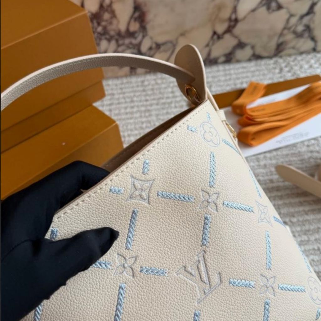 Louis Vuitton All In BB Cream Monogram Empreinte Leather 16Cm M28910 - Image 8