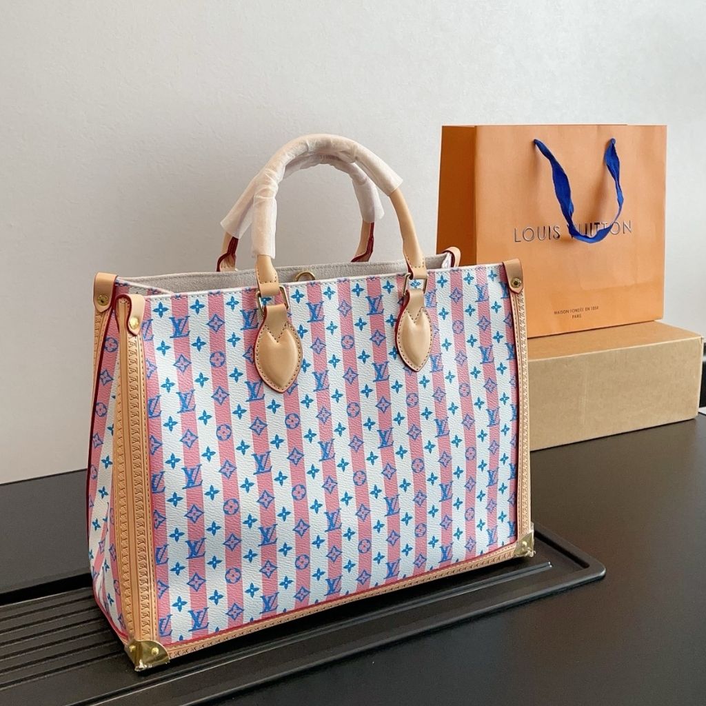 Louis Vuitton Onthego MM LV Stamp Blue 36Cm - Image 6