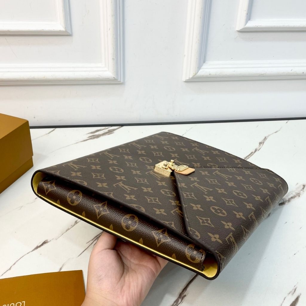 Louis Vuitton Mark Folder Brown Monogram 32.5Cm GI0721 - Image 4