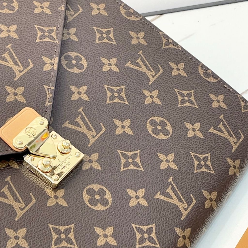 Louis Vuitton Mark Folder Brown Monogram 32.5Cm GI0721 - Image 3