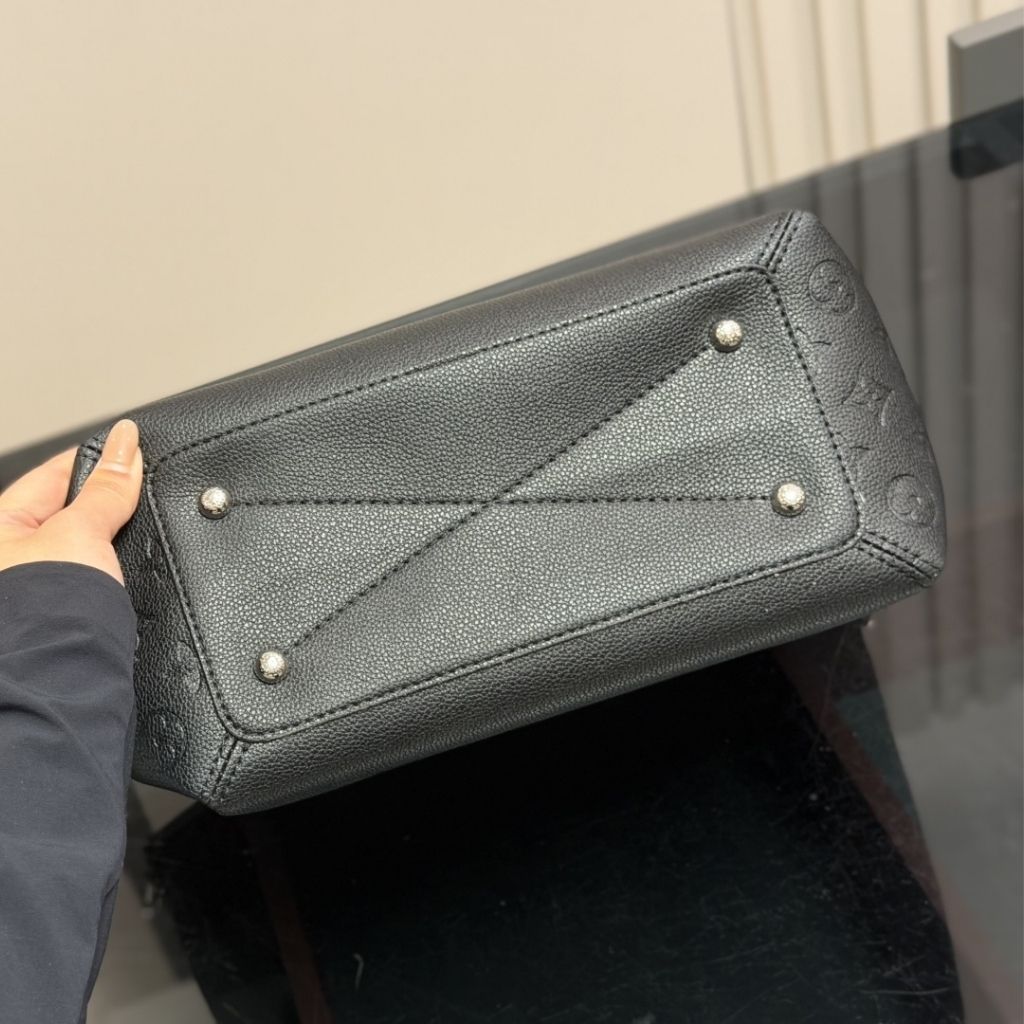 Louis Vuitton Haumea Black Leather Bag 30Cm - Image 5