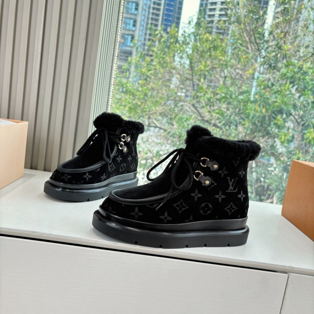 Louis Vuitton Cortina Ankle Boot Black 1AIUEG - Image 2