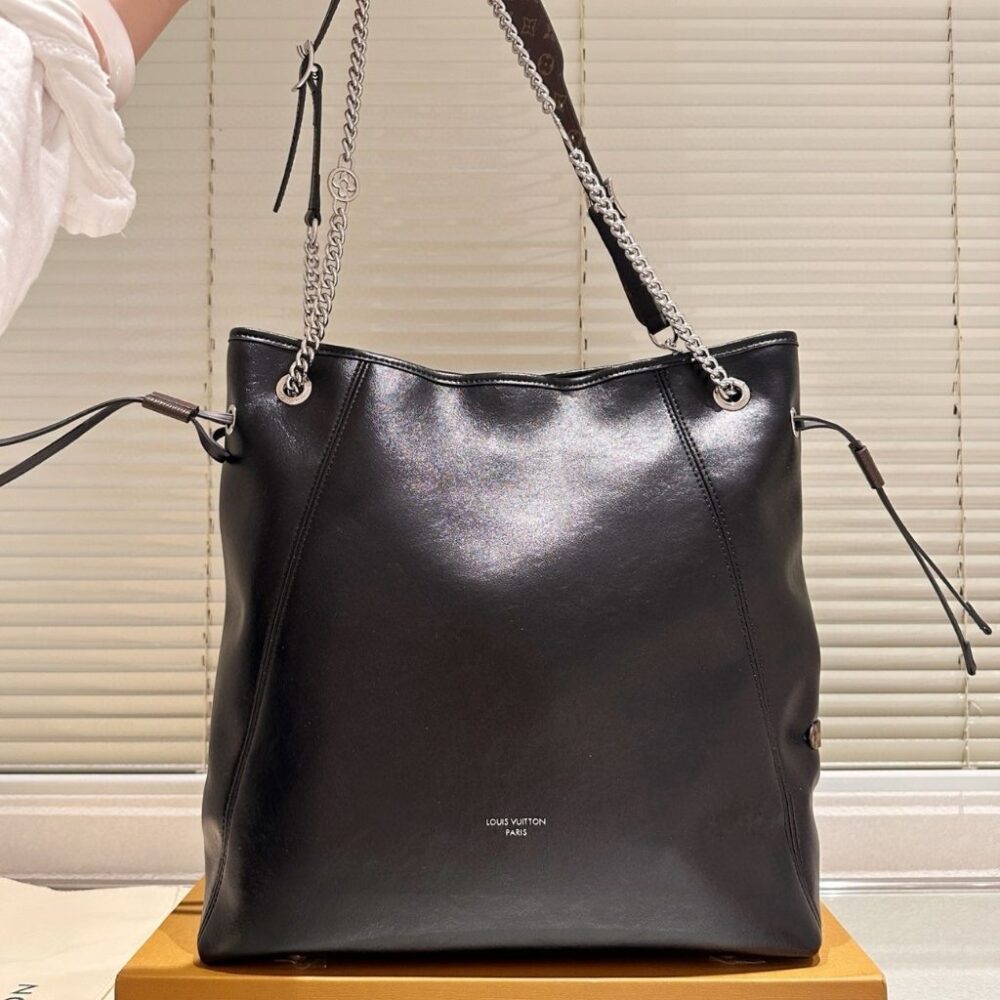 Alternative view of Louis Vuitton Off Duty Vibe MM Black 35Cm M25545