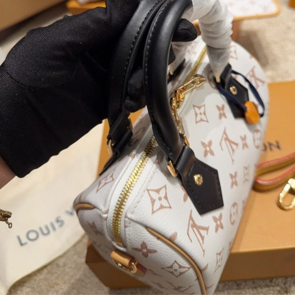 Alternative view of Louis Vuitton Speedy Bandouliere 20 Brown 20.5Cm M27951