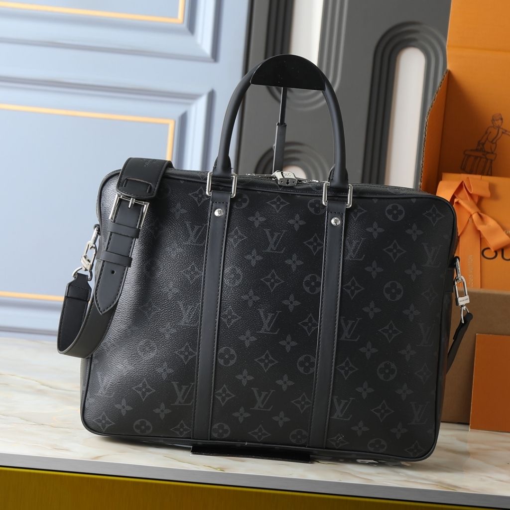 Louis Vuitton Porte-Documents Voyage PM Black-Gray Monogram 36.5Cm M46457 - Image 3