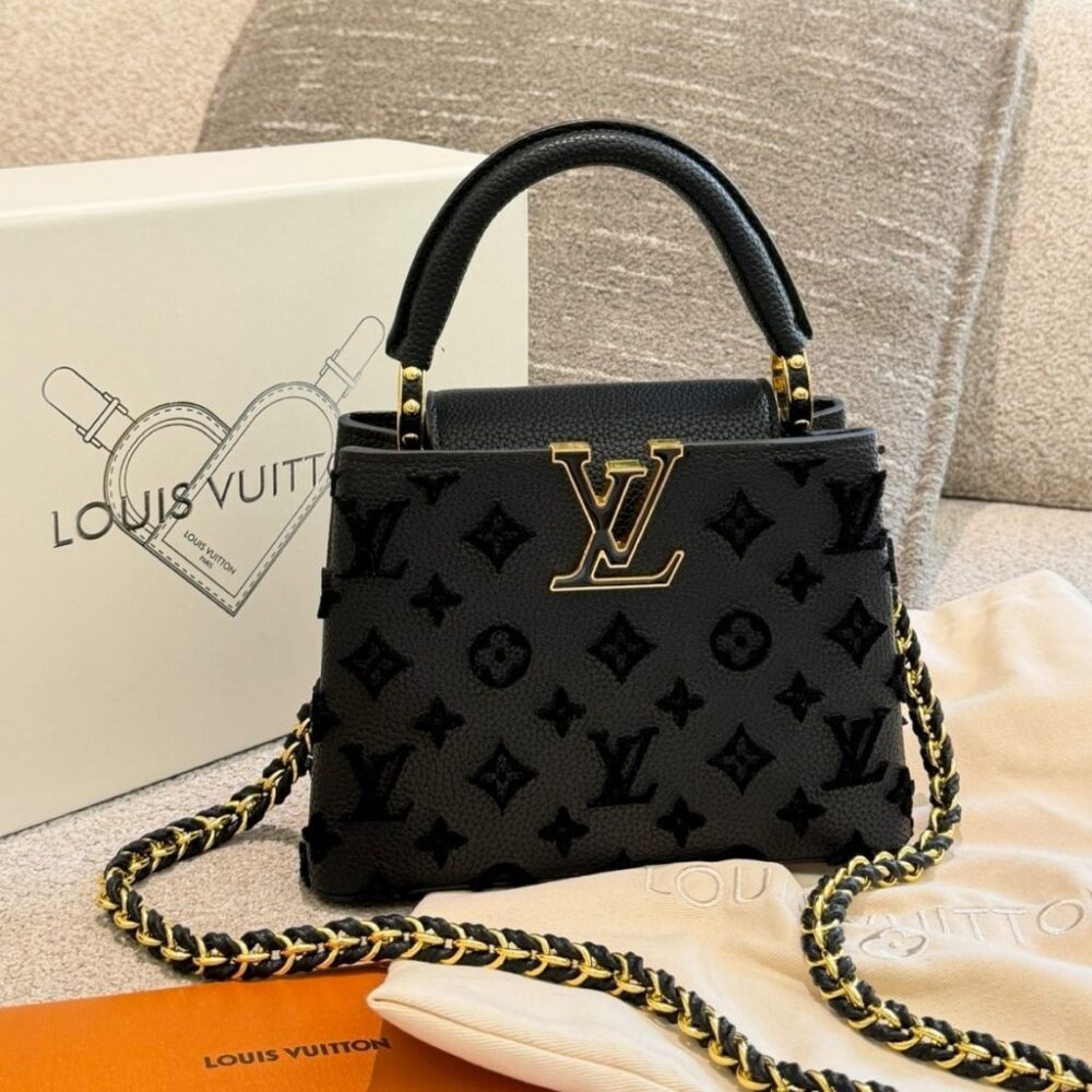 Alternative view of Louis Vuitton Capucines Mini Black Monogram 21Cm
