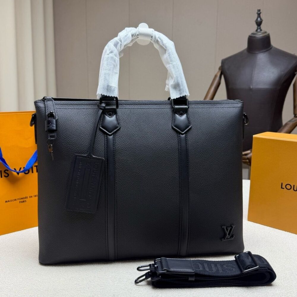 Alternative view of Louis Vuitton Briefcase Capucines Black 41Cm