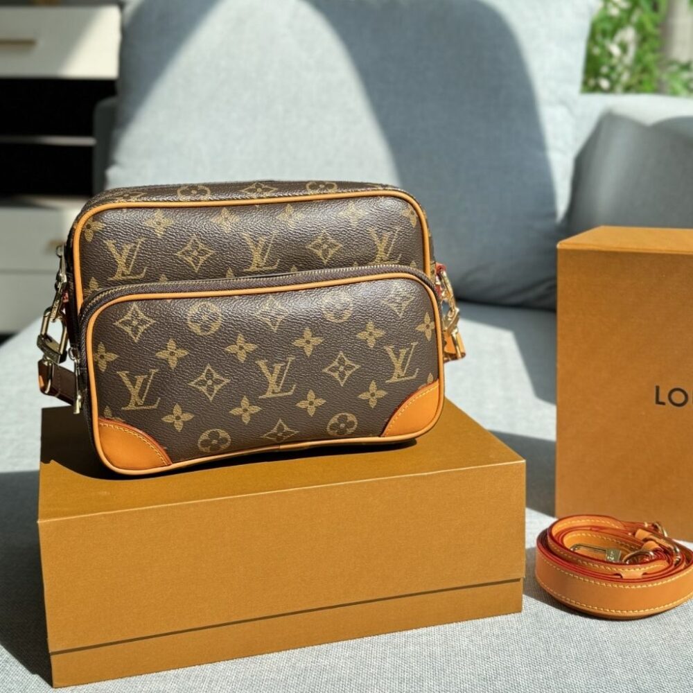 Alternative view of Louis Vuitton Nil Brown 22Cm M14016