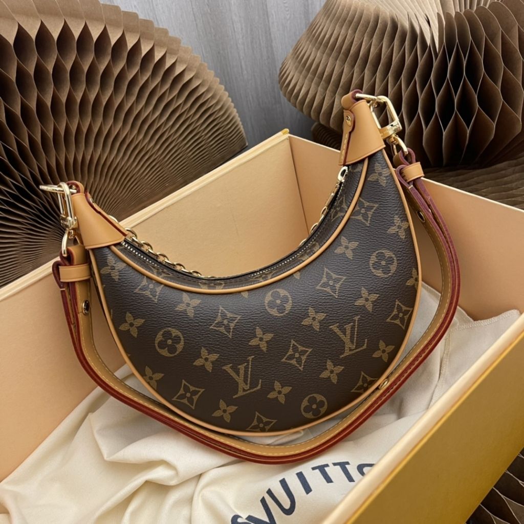 Louis Vuitton The Loop Handbag Brown 23Cm M81098 - Image 4