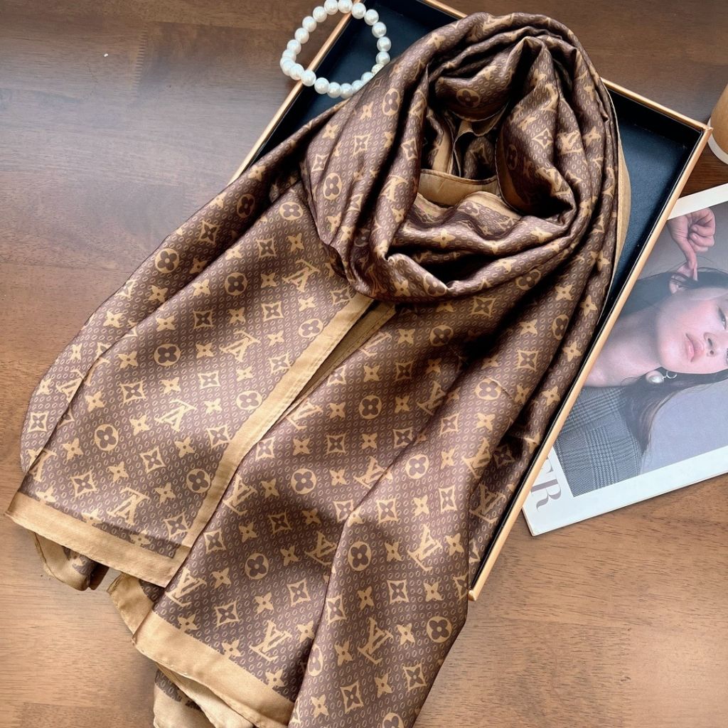 Louis Vuitton Monogram Shine Shawl Brown 189Cm M75122 - Image 2