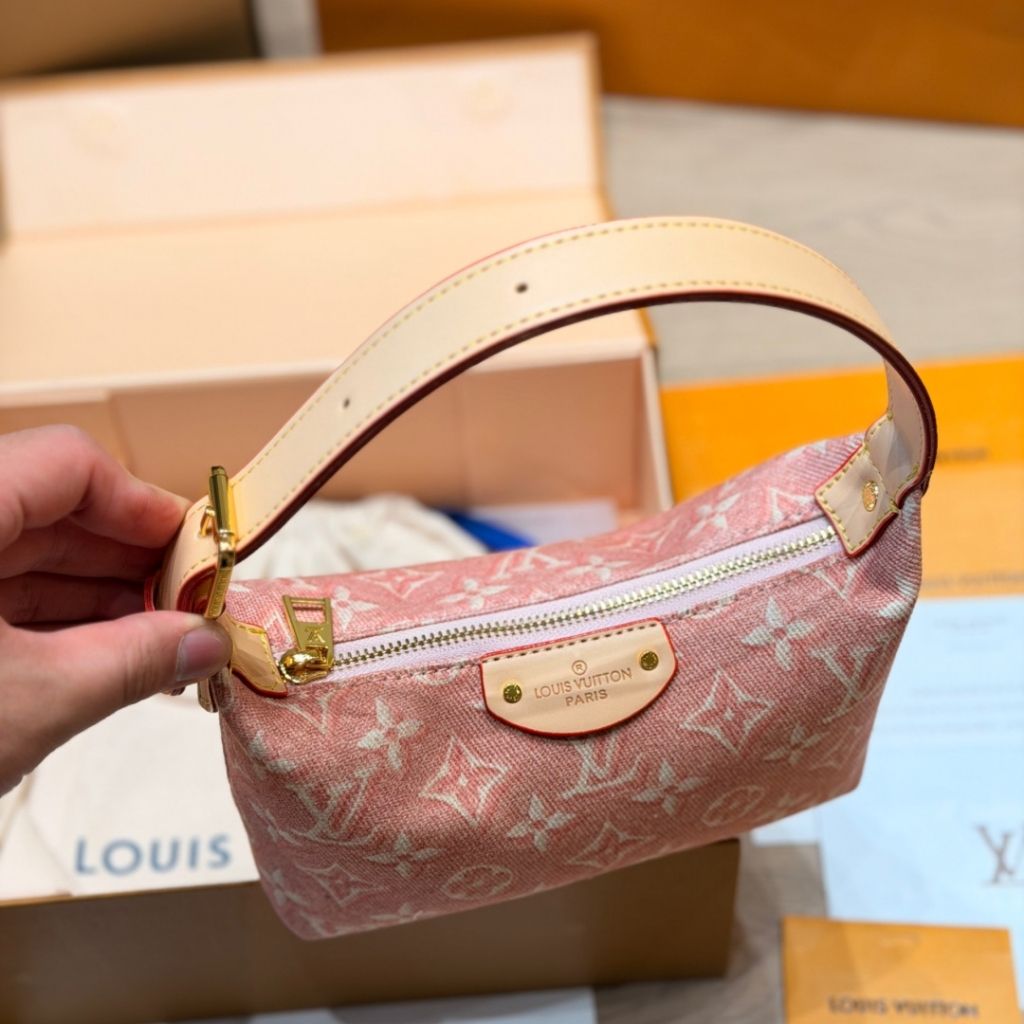 Louis Vuitton Pochette Hills Pink Monogram Embleme Peuplier 18.5Cm - Image 3