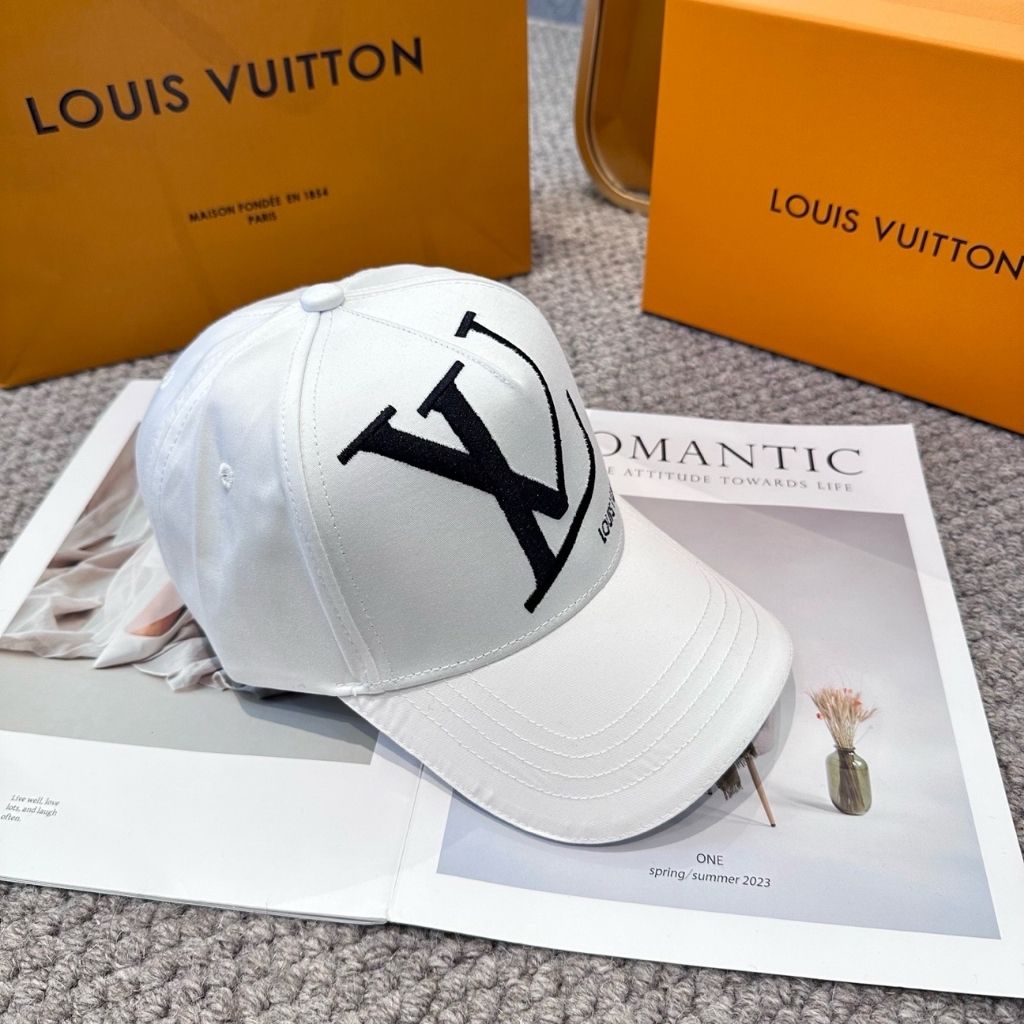Louis Vuitton Domestic Shipping Big Logo Ball Cap White - Image 4