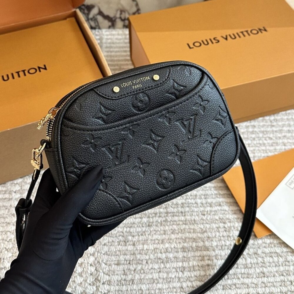 Alternative view of Louis Vuitton Tiny Camera Bag Black 20Cm M25518