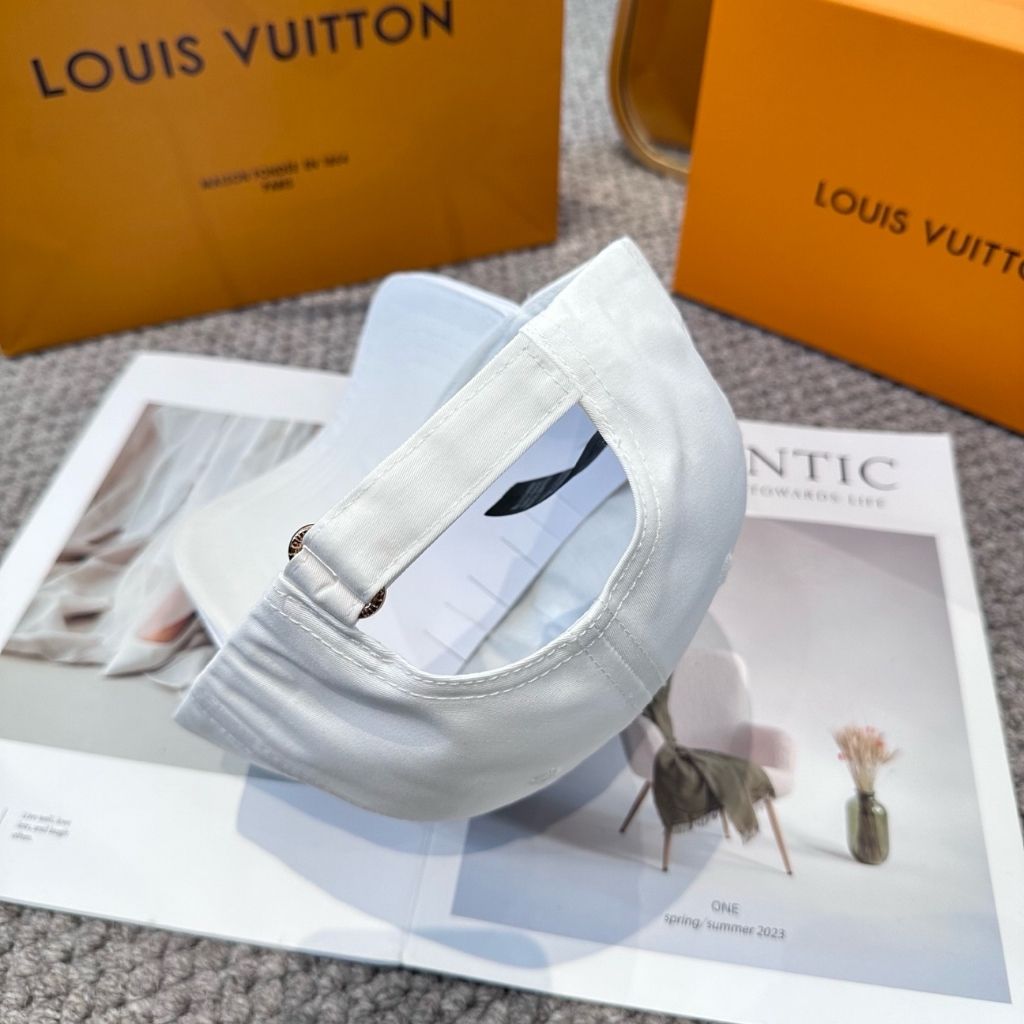 Louis Vuitton Domestic Shipping Big Logo Ball Cap White - Image 6