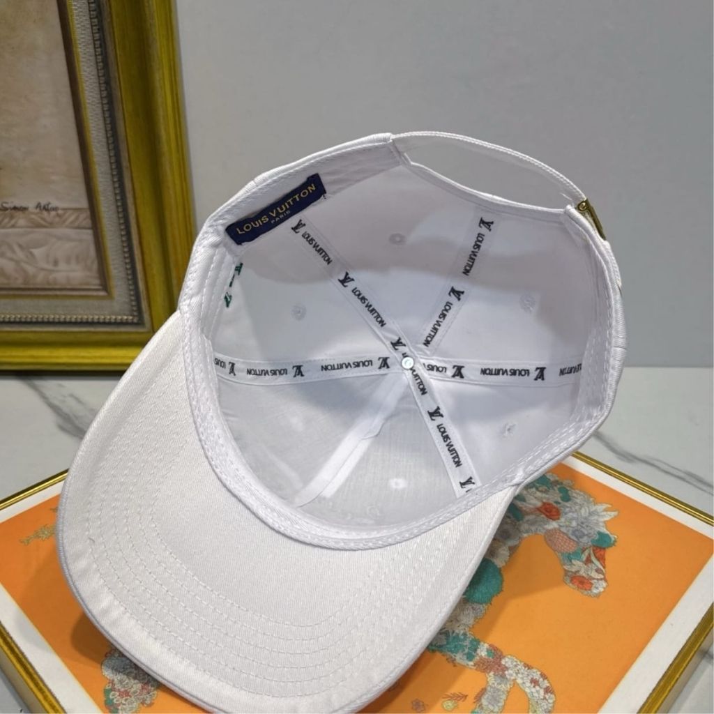 Louis Vuitton Golf Cap White M5417L - Image 8
