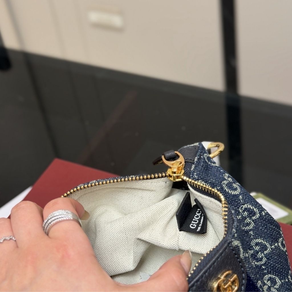 Gucci Vanity Medium Top Handle Bag Blue And White GG Denim 27.5Cm 857799 2ACFA 4444 - Image 6
