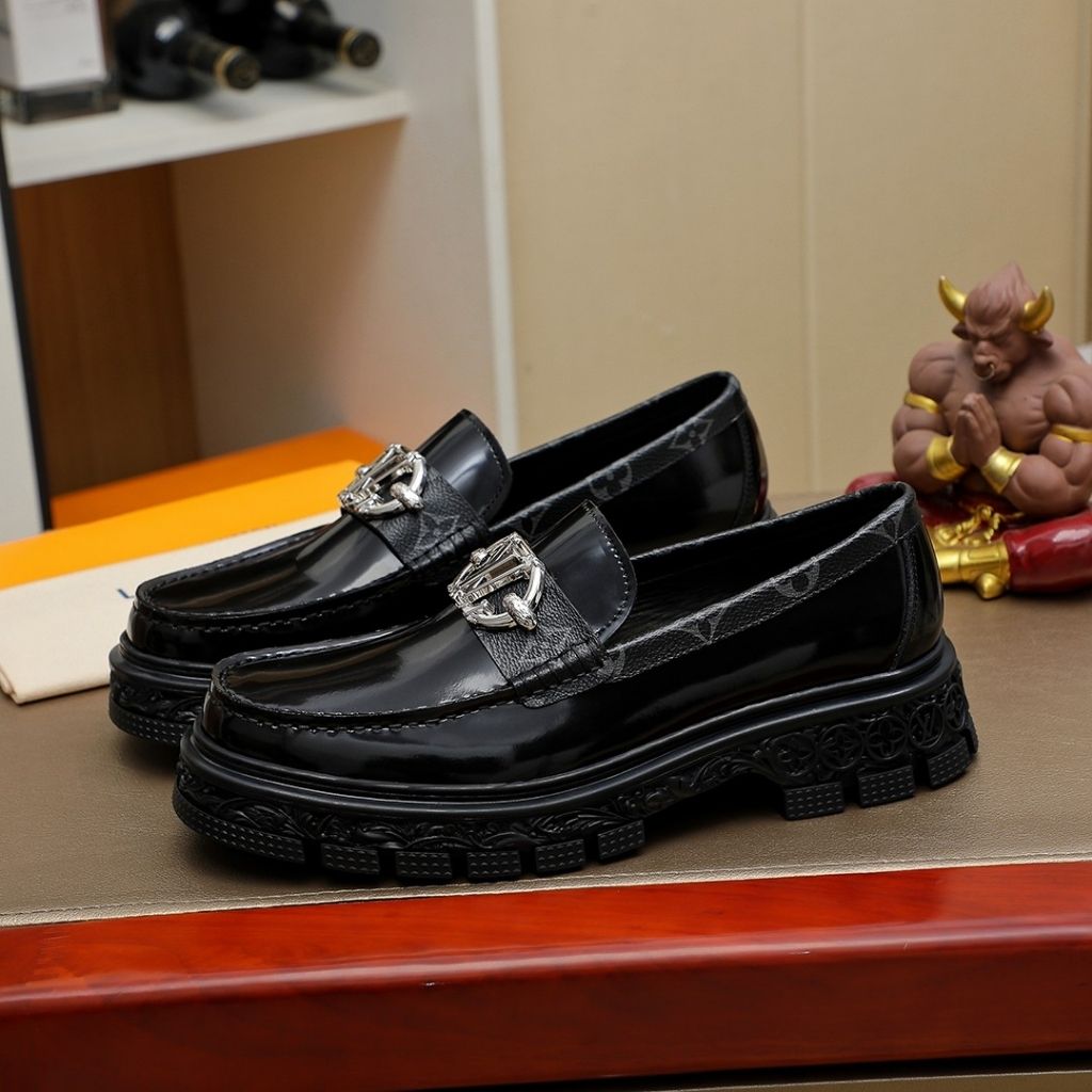 Louis Vuitton Baroque Loafers Black 1AB8UL - Image 3
