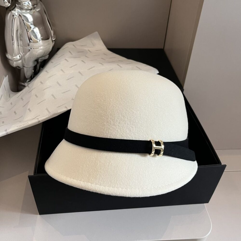 Alternative view of Hermes Wool Basin Bucket Hat Light Cream