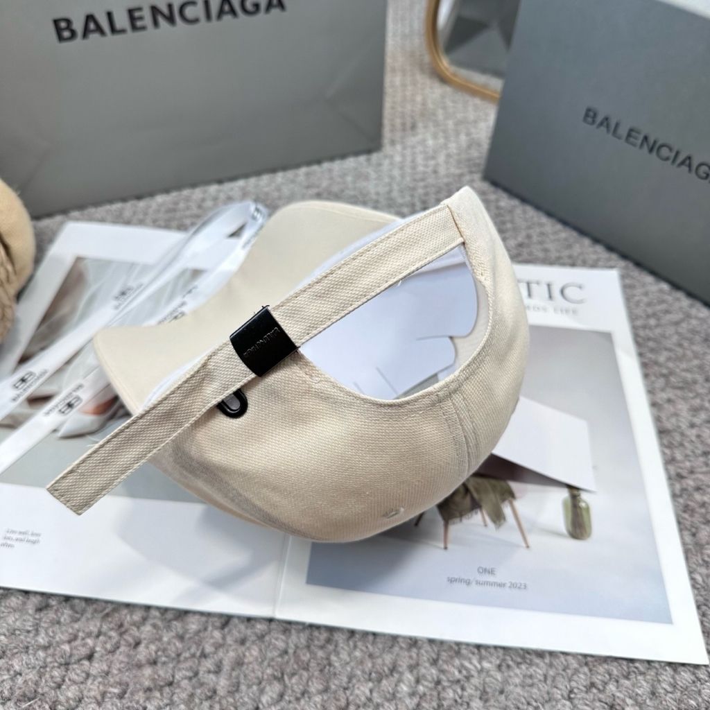 Balenciaga Classic Baseball Cap With Balenciaga Embroidered Logo In White - Image 5