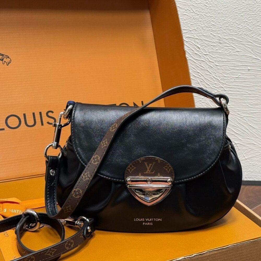 Alternative view of Louis Vuitton Sunset Vibe Black 27Cm M12192
