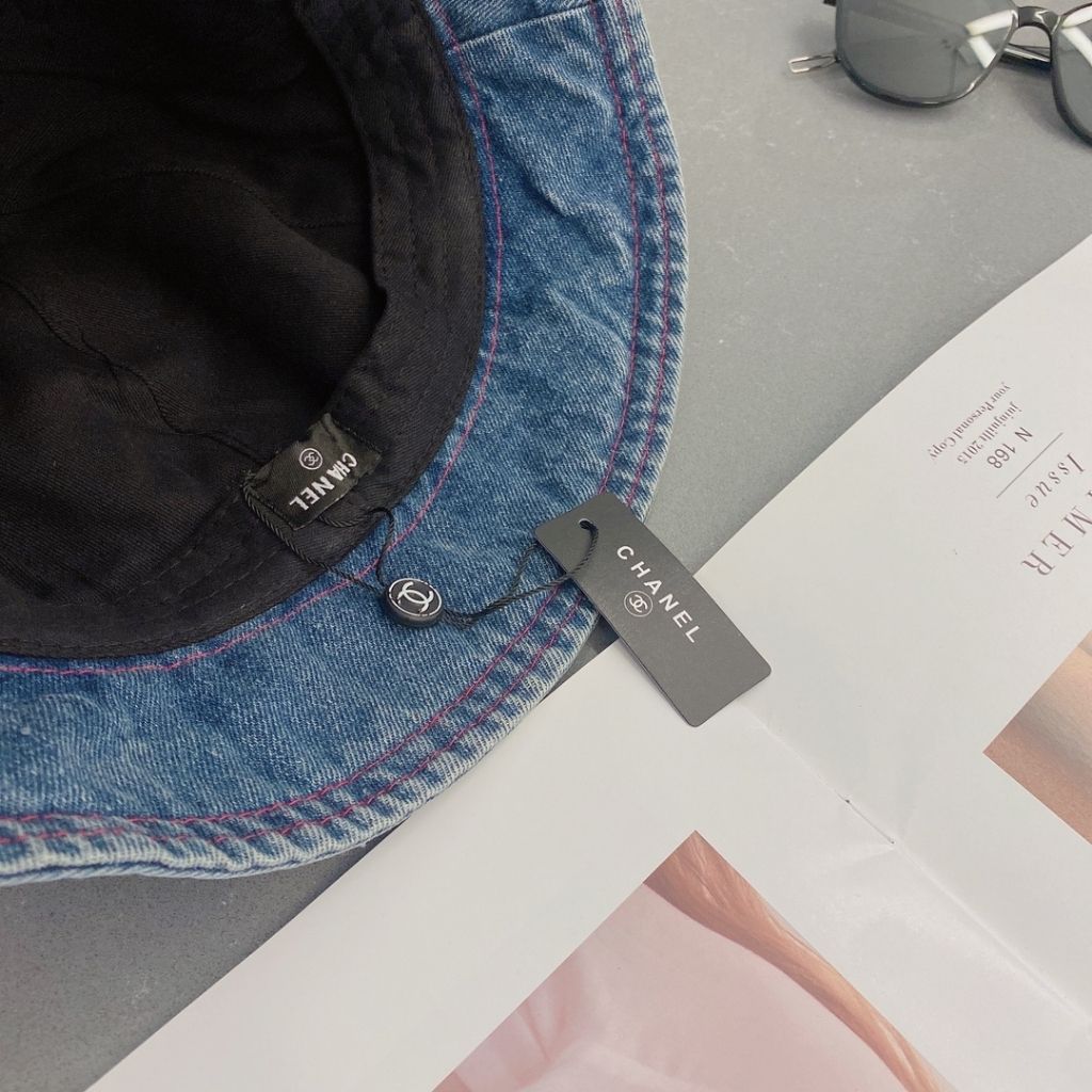 Chanel Washed Blue Denim Silver CC Logo Red Topstitch Bucket Hat KYCG/A00122 - Image 4