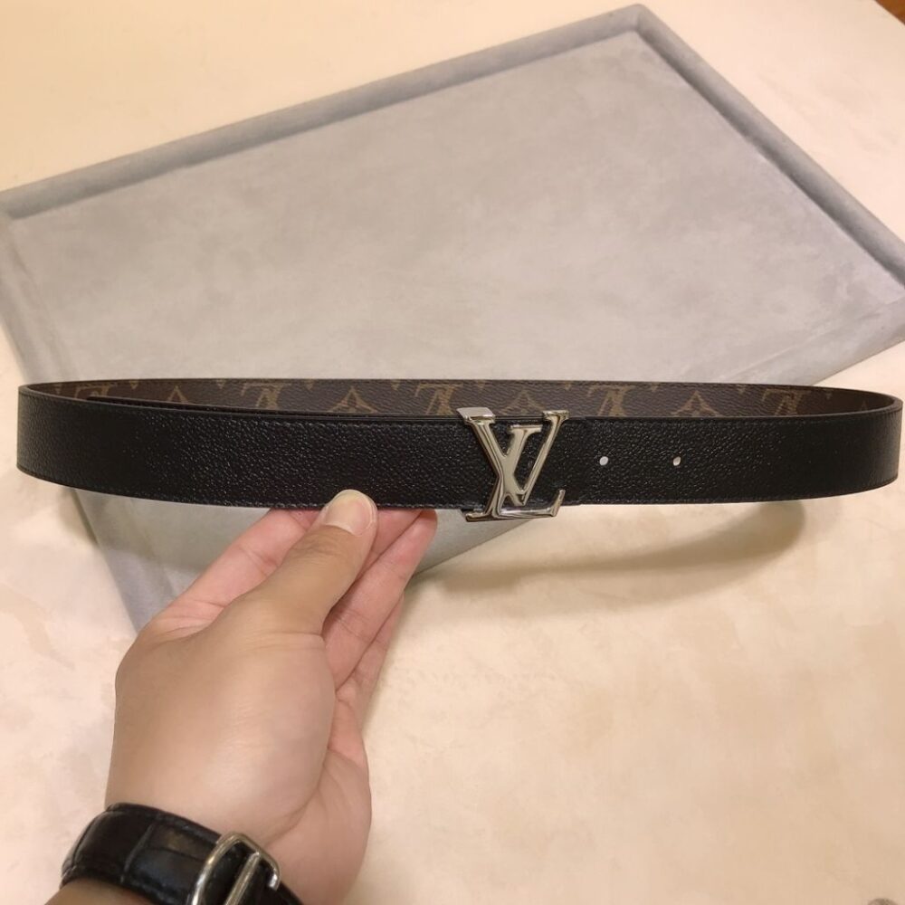 Alternative view of Louis Vuitton Initiales Reversible Belt Black 3Cm M0565T