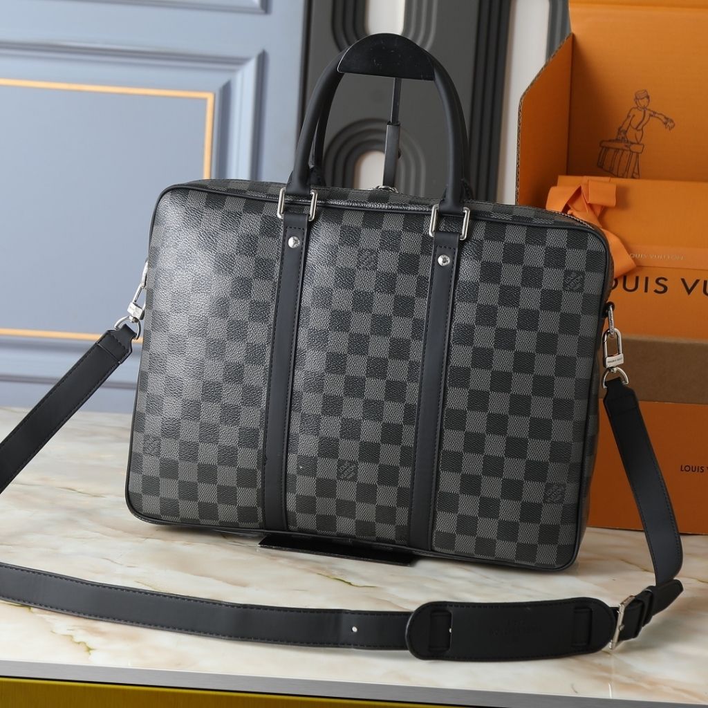 Louis Vuitton Porte-Documents Voyage PM Damier Black 36.5Cm N40445 - Image 4