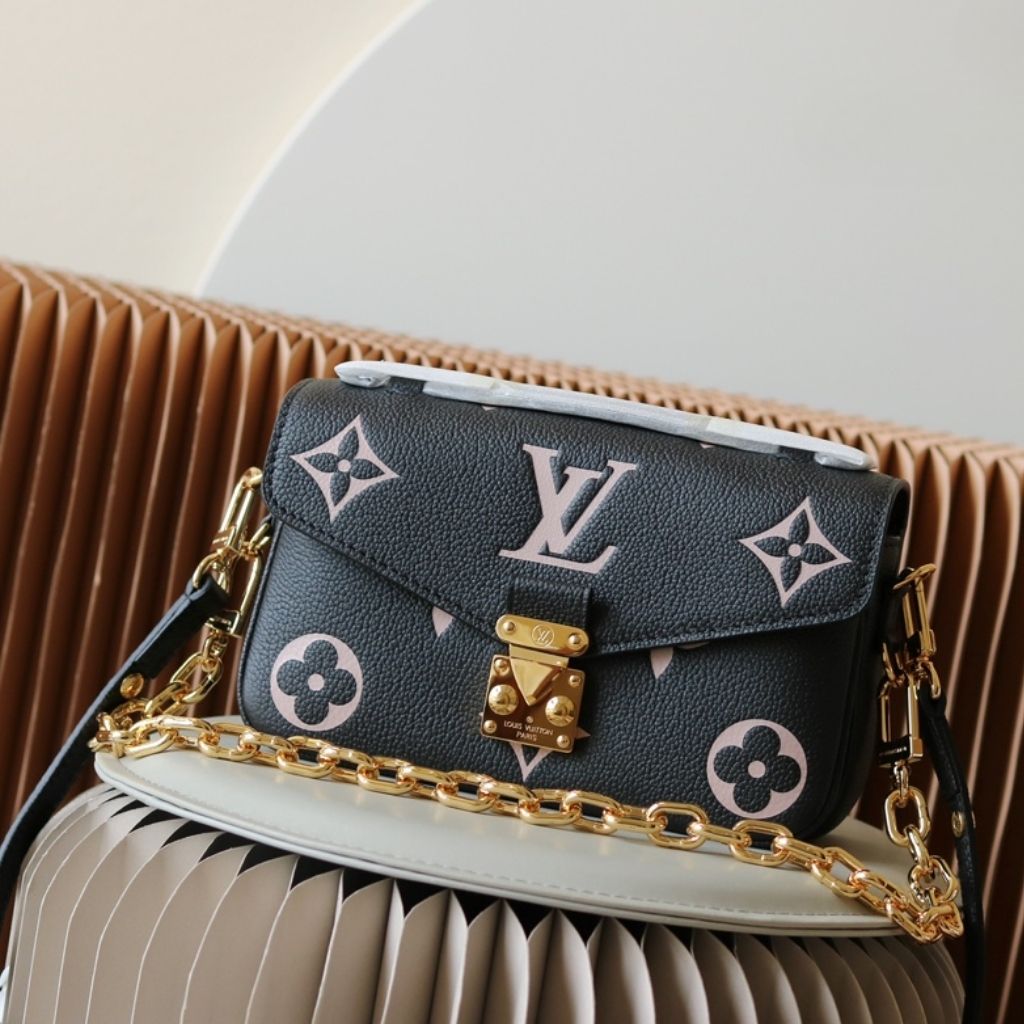 Louis Vuitton Pochette Metis East West Black And Beige Monogram 21.5Cm M46596 - Image 2