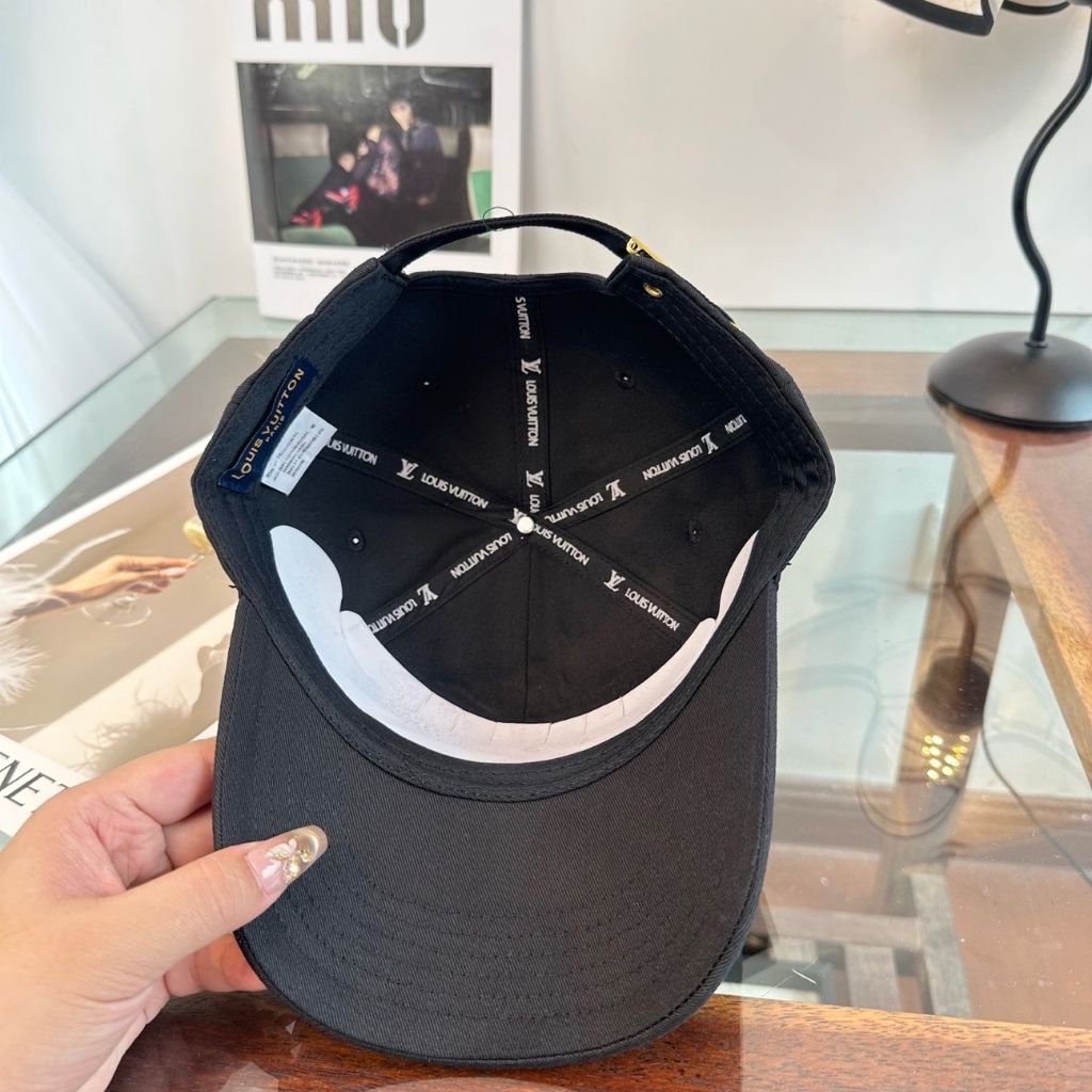 Louis Vuitton Black Golf Cap - Image 7