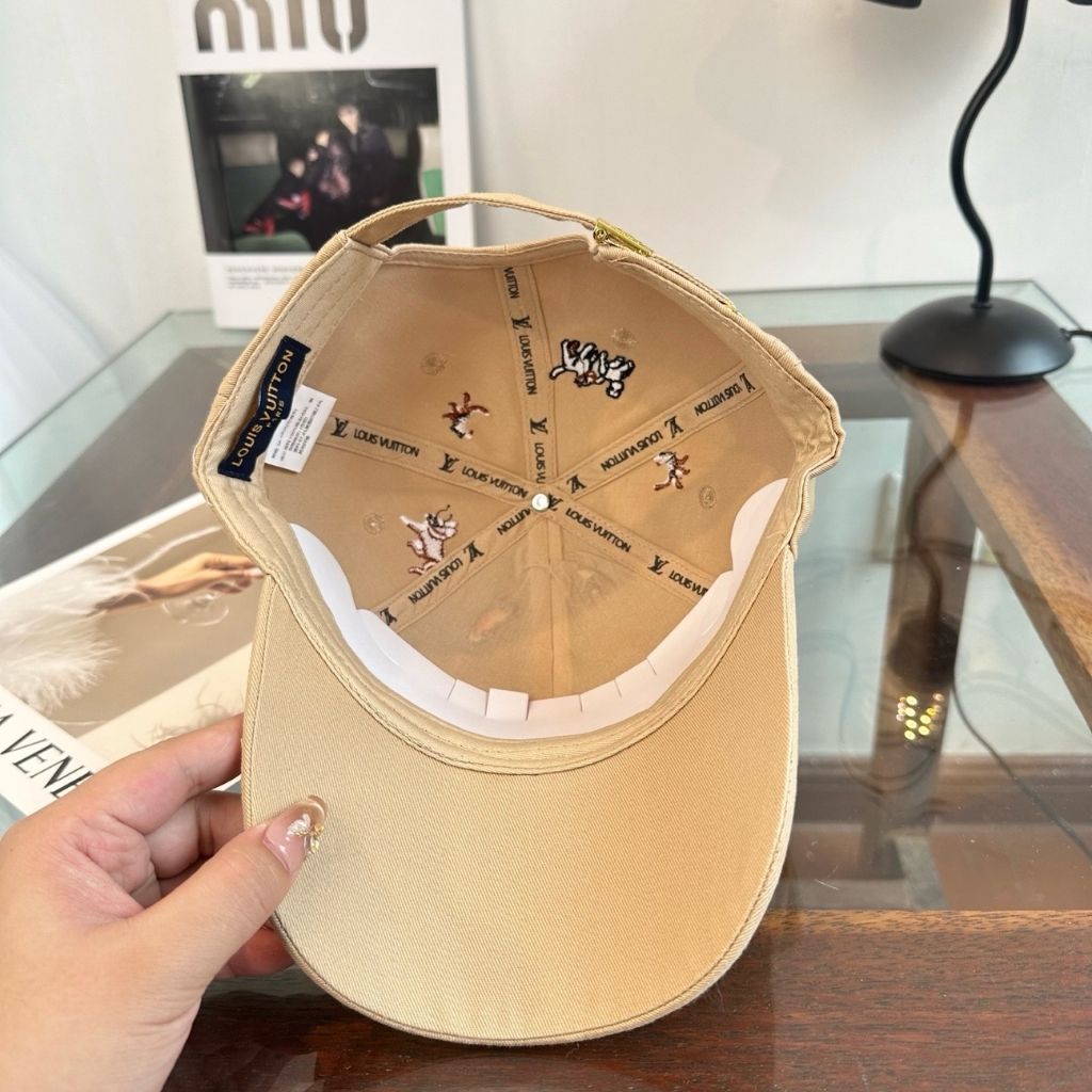 Louis Vuitton Animal Monogram Beige Cap - Image 6
