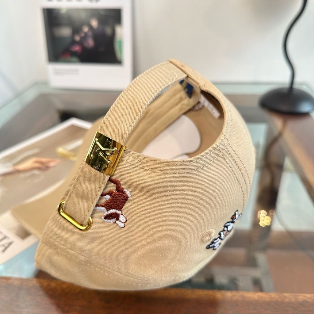 Louis Vuitton Animal Monogram Beige Cap - Image 7