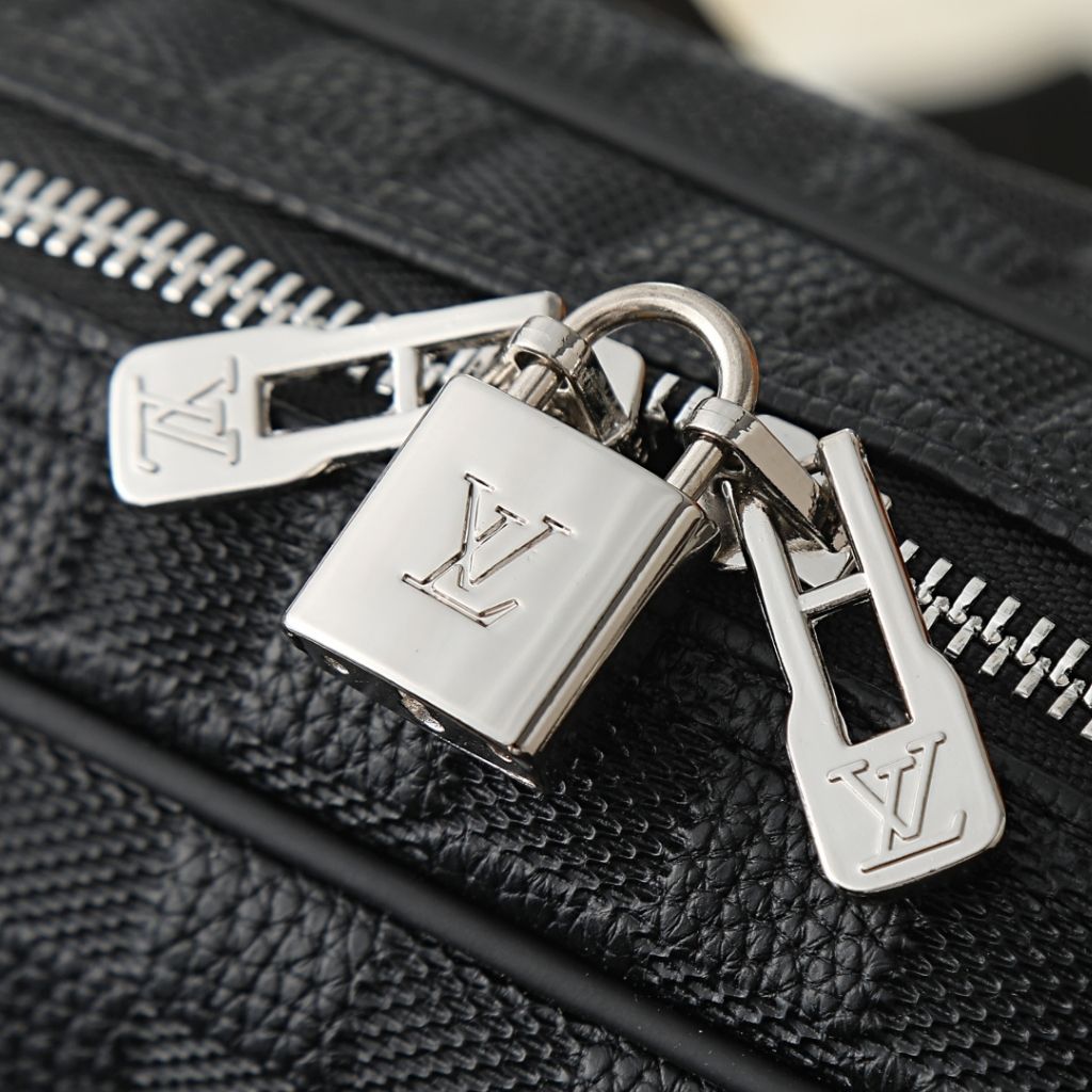Louis Vuitton Porte-Documents Voyage PM Black Monogram 35Cm - Image 7