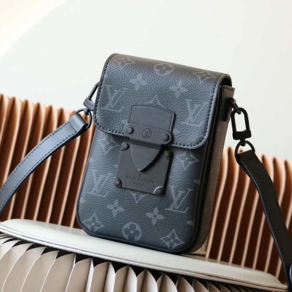 Alternative view of Louis Vuitton S-Lock Vertical Wearable Wallet Black 12Cm M82252