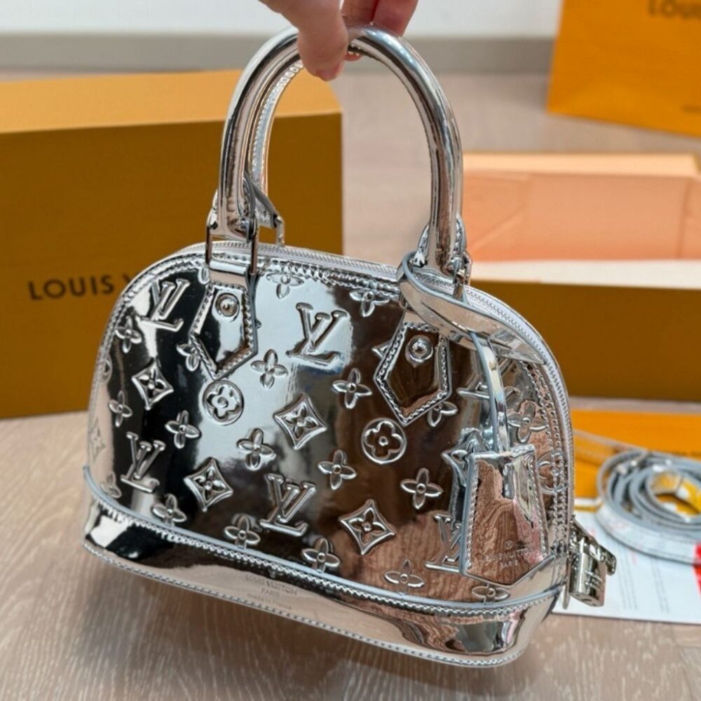 Alternative view of Louis Vuitton Ski Alma BB Silver 23Cm M26335