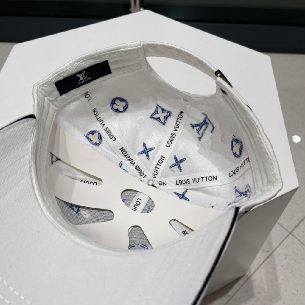 Louis Vuitton Match Cap White Blue - Image 7