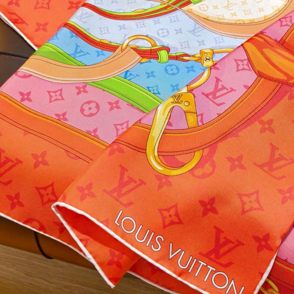 Louis Vuitton Flower And Scraps Red 90Cm M79925 - Image 5