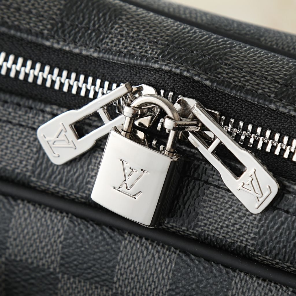 Louis Vuitton Porte-Documents Voyage PM Damier Black 36.5Cm N40445 - Image 7