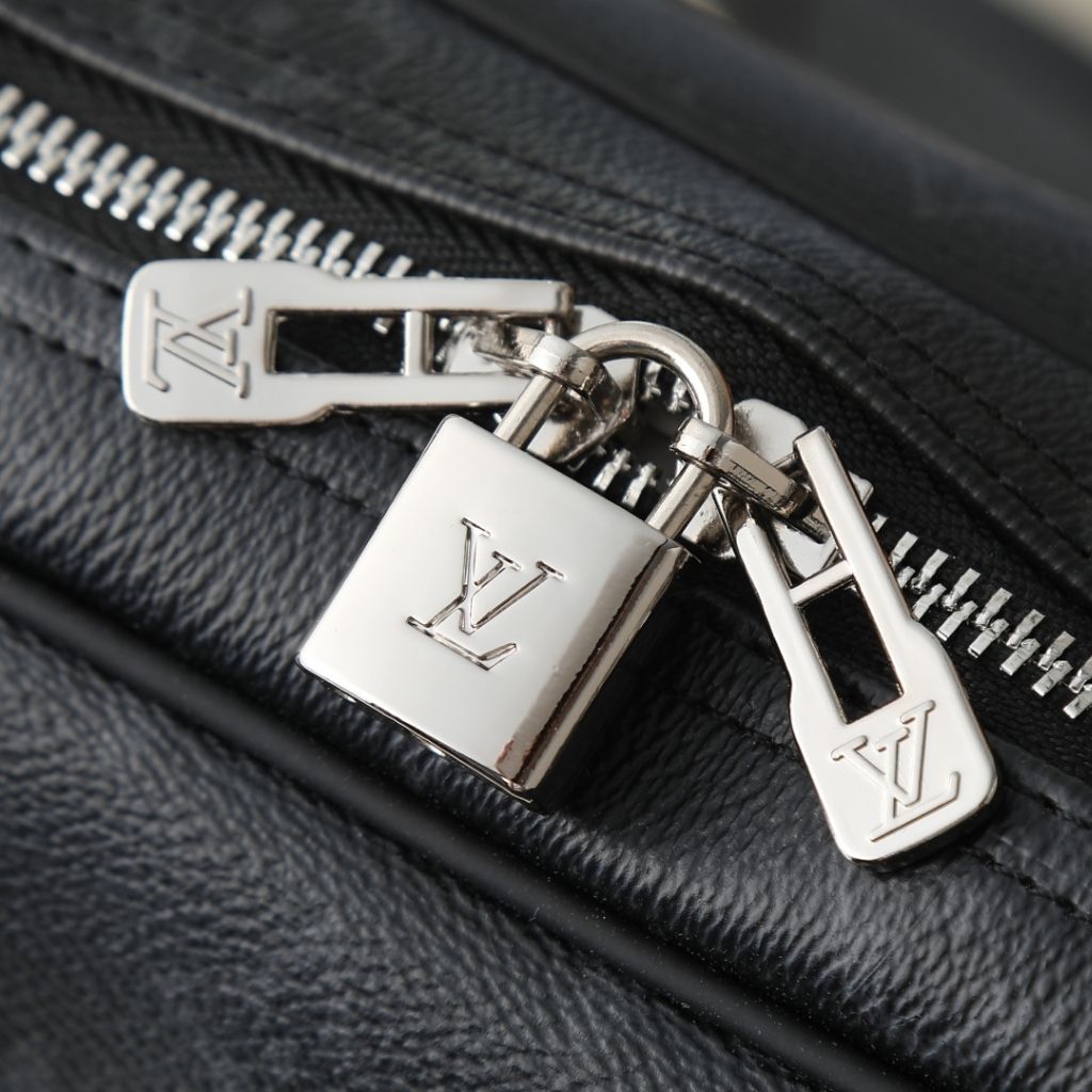 Louis Vuitton Porte-Documents Voyage PM Black-Gray Monogram 36.5Cm M46457 - Image 6