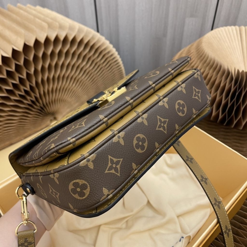 Louis Vuitton Pochette Metis Light Brown Monogram 25Cm M44876 - Image 9