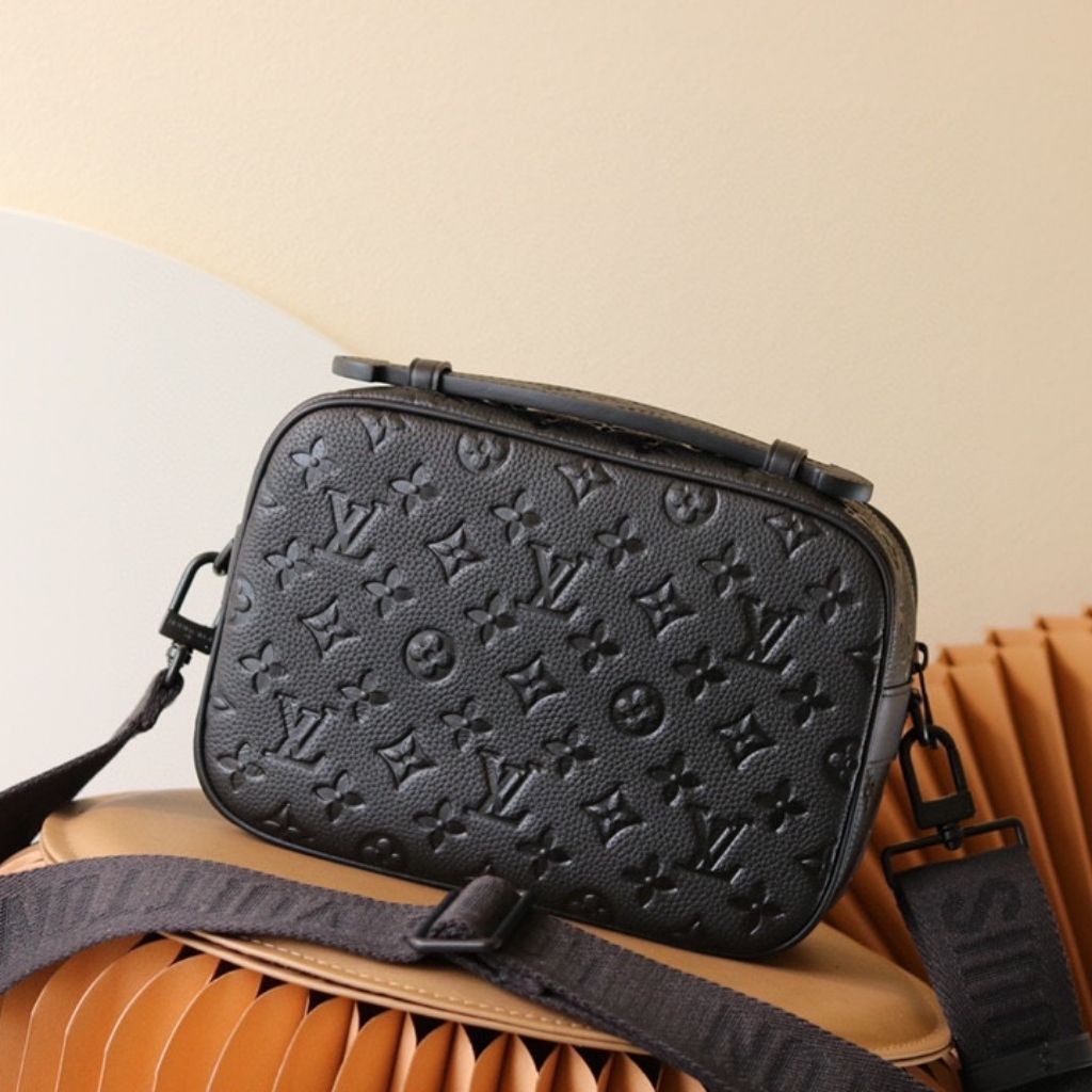 Louis Vuitton S Lock Messenger Black 22Cm M58489 - Image 4