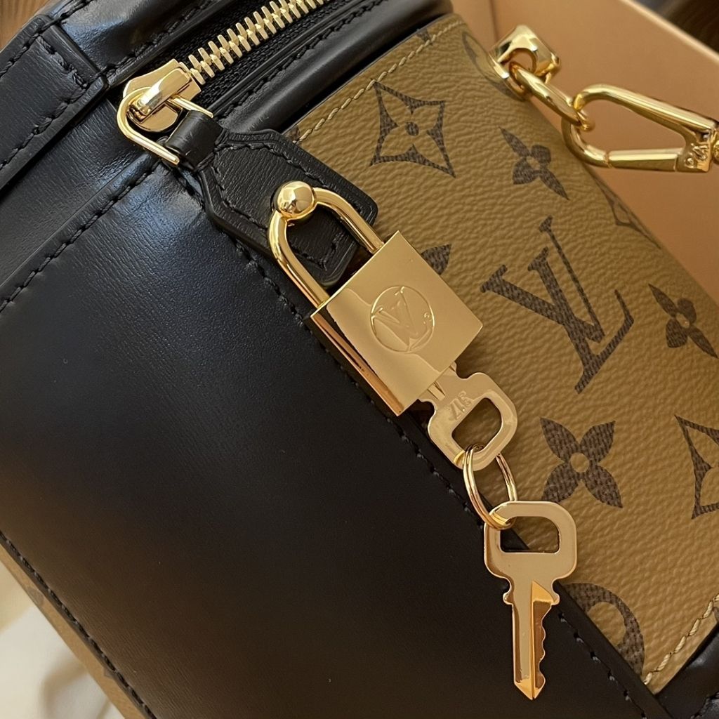 Louis Vuitton Cannes Black And Brown Monogram 15Cm M43986 - Image 5