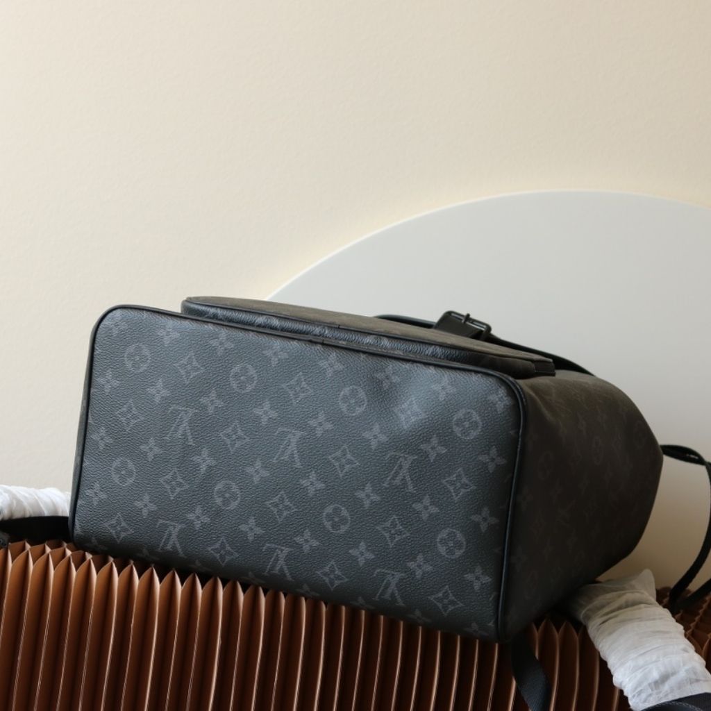 Louis Vuitton Montsouris Backpack Black Monogram Eclipse 32Cm M46683 - Image 4