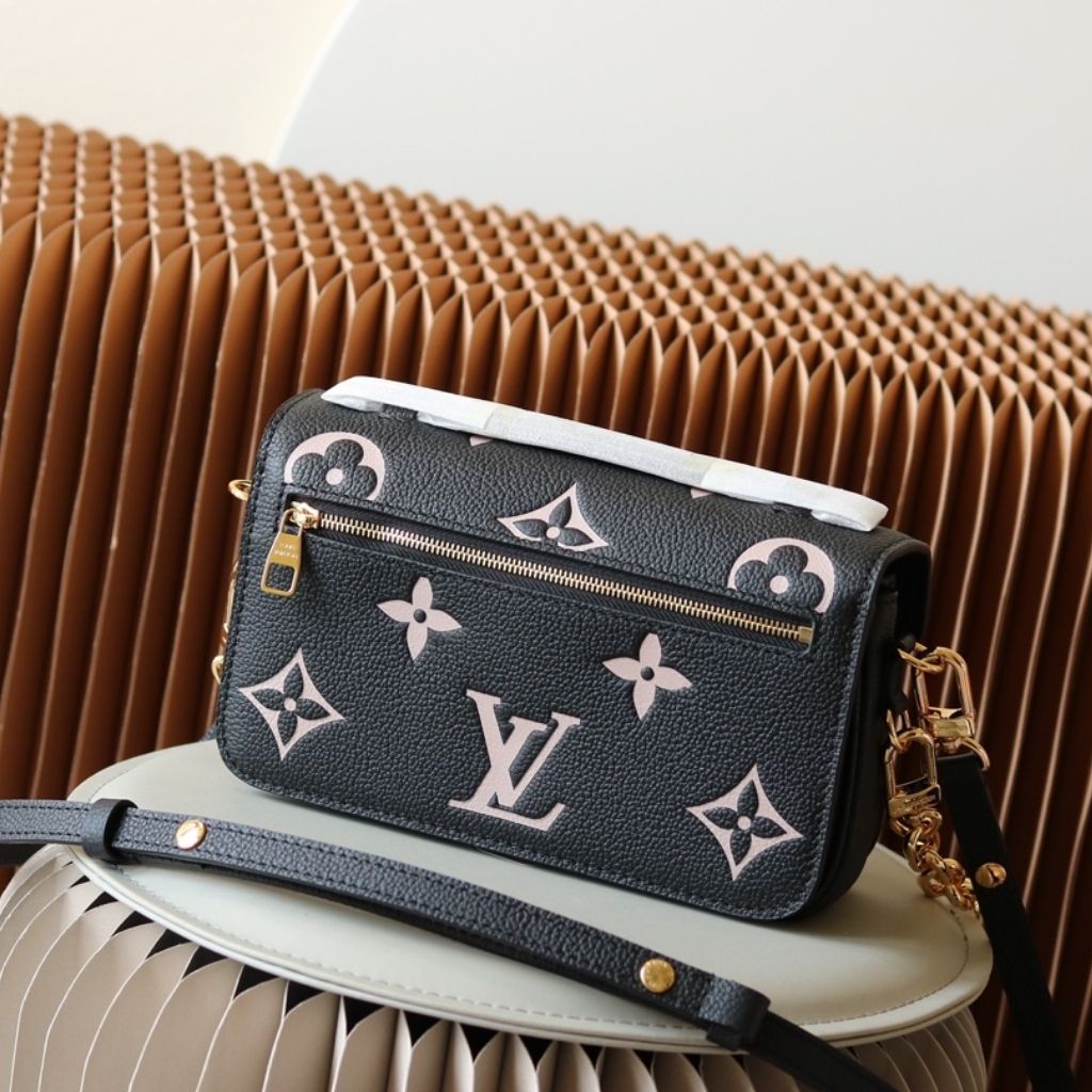 Louis Vuitton Pochette Metis East West Black And Beige Monogram 21.5Cm M46596 - Image 7