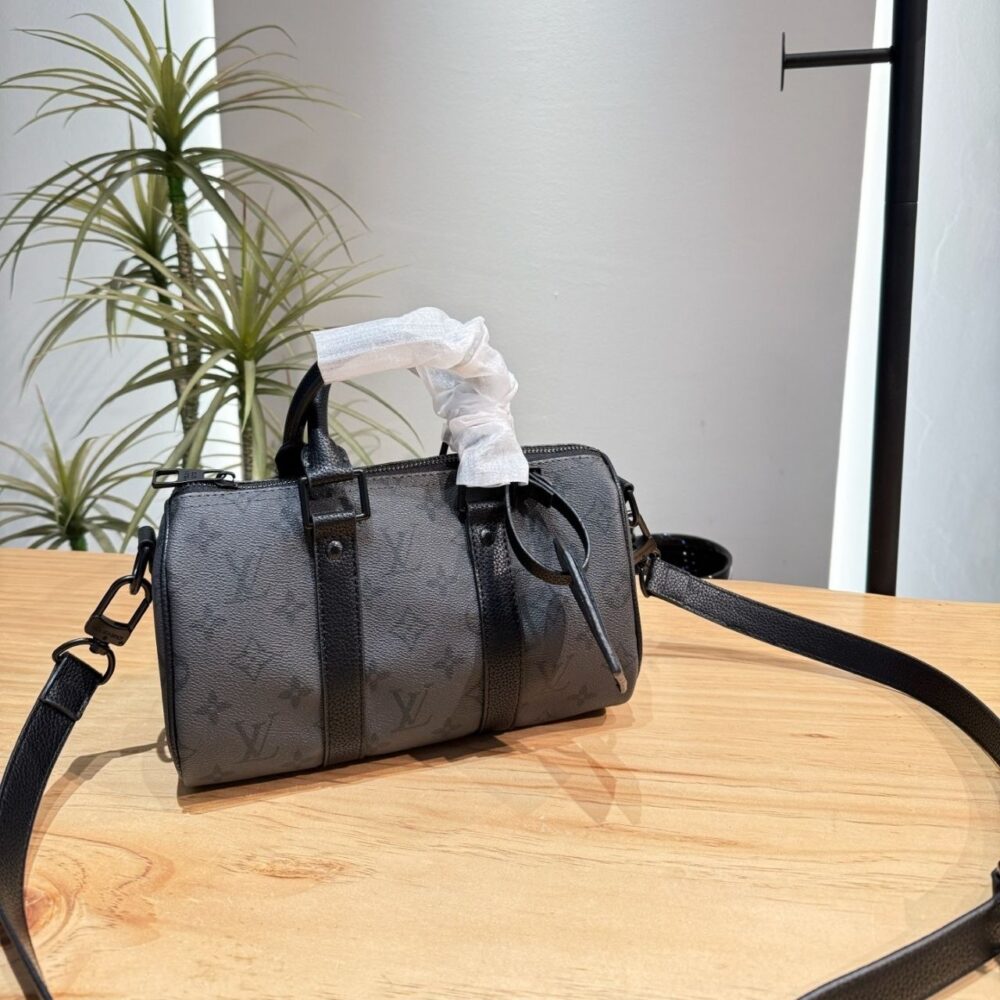 Alternative view of Louis Vuitton Keepall Bandoulière 25 25cm M28369