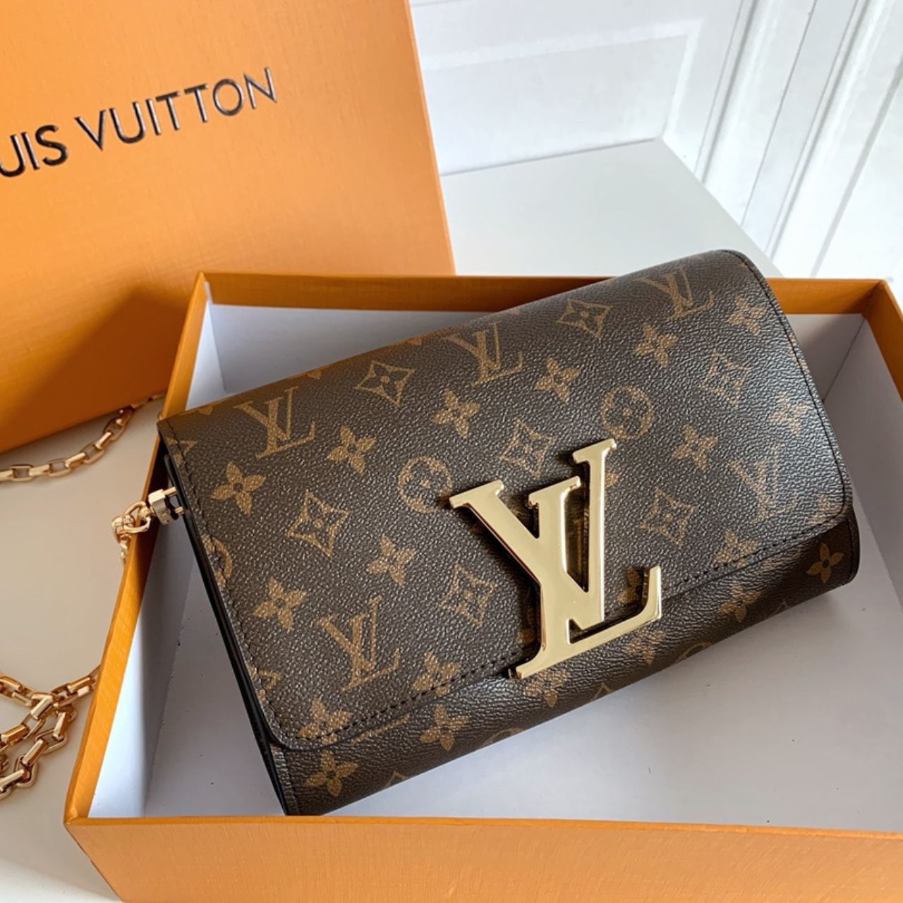 Louis Vuitton Pochette Louise Chain 23cm - Image 2