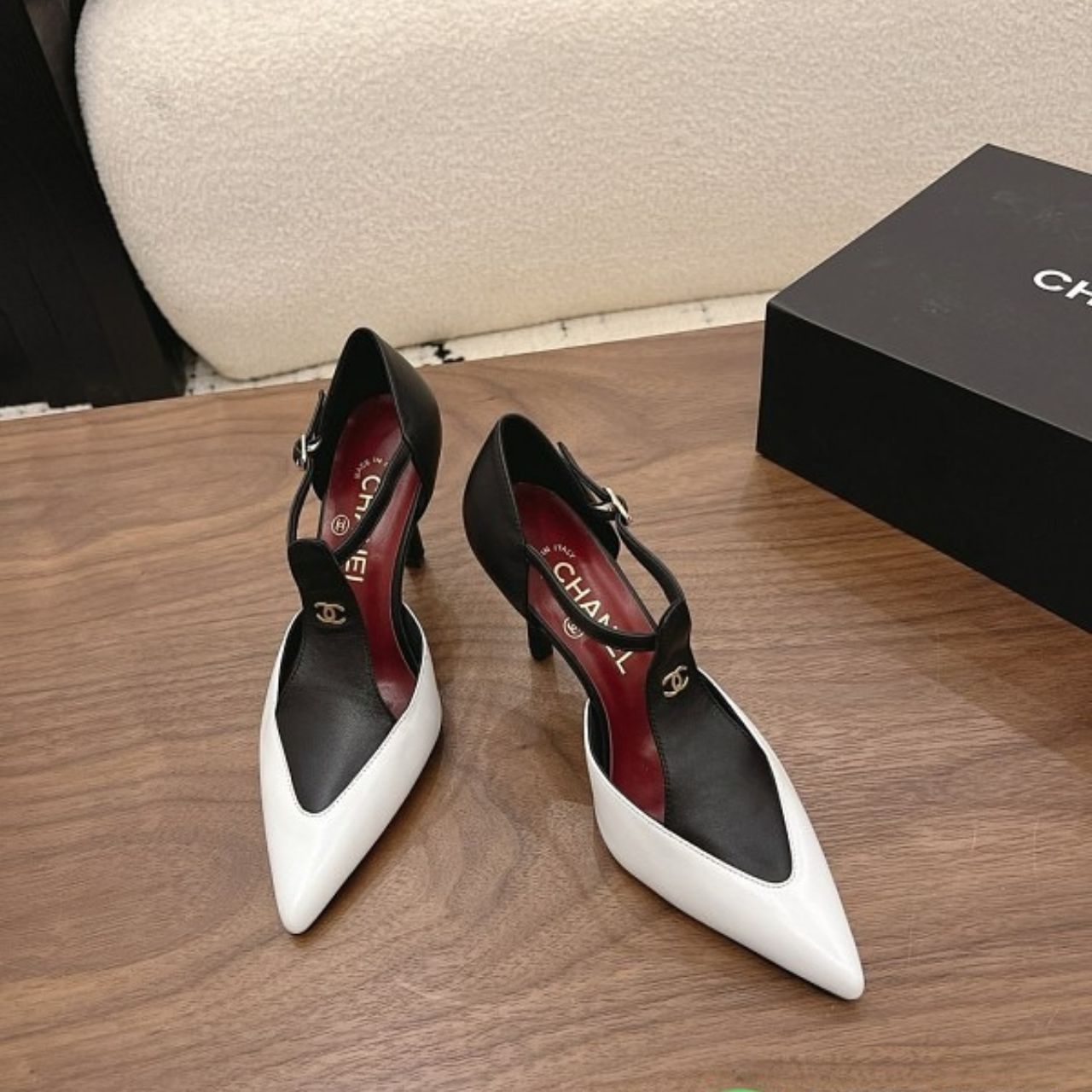 Chanel Metiers Dart 2026 Mary Janes White Black - Image 3
