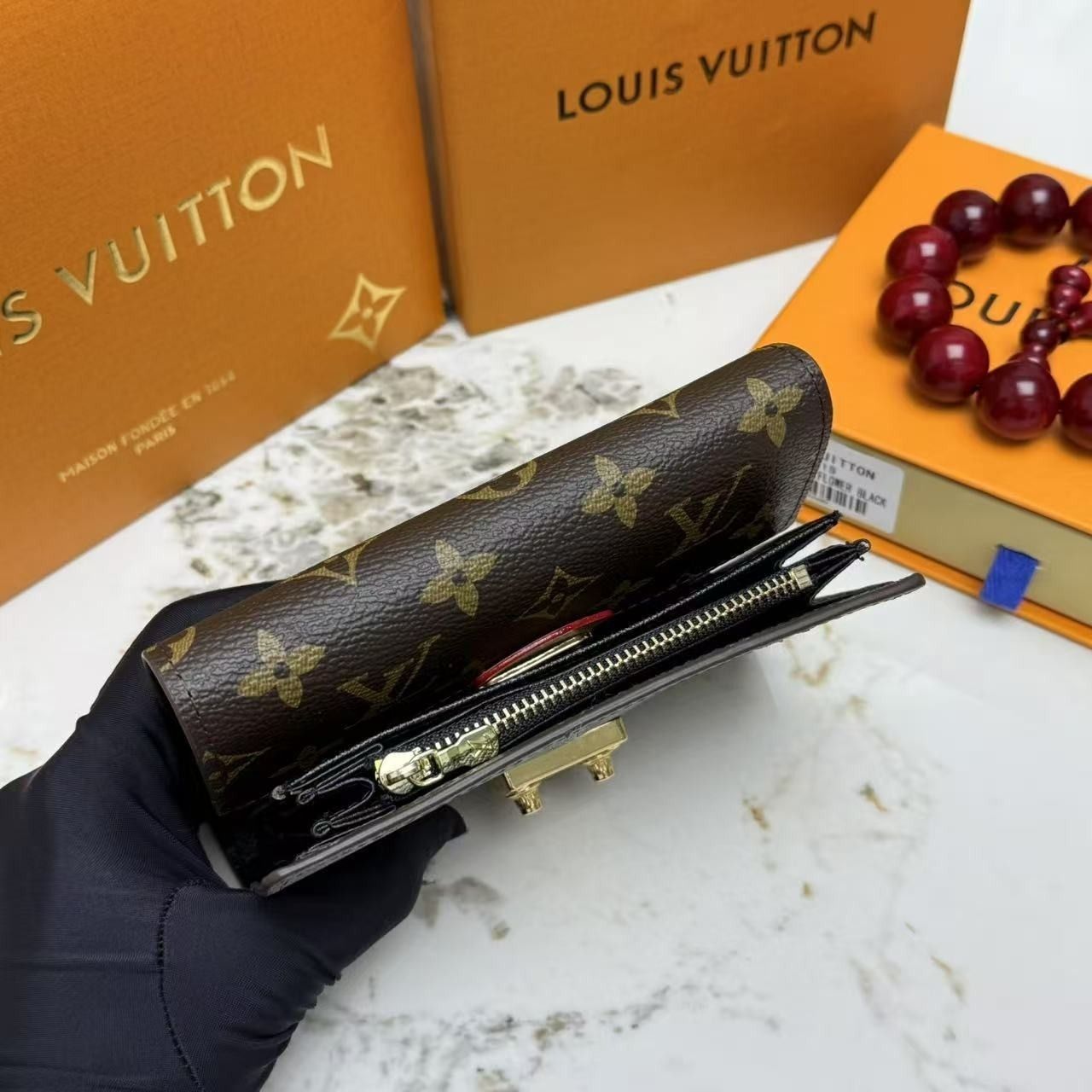 Louis Vuitton Pochette Metis Wallet Monogram Brown 19cm - Image 3