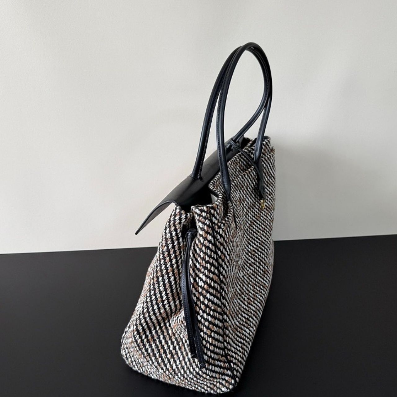 Chanel Shopping Flap Tweed Tote Black Multicolor Large 43Cm - Image 8