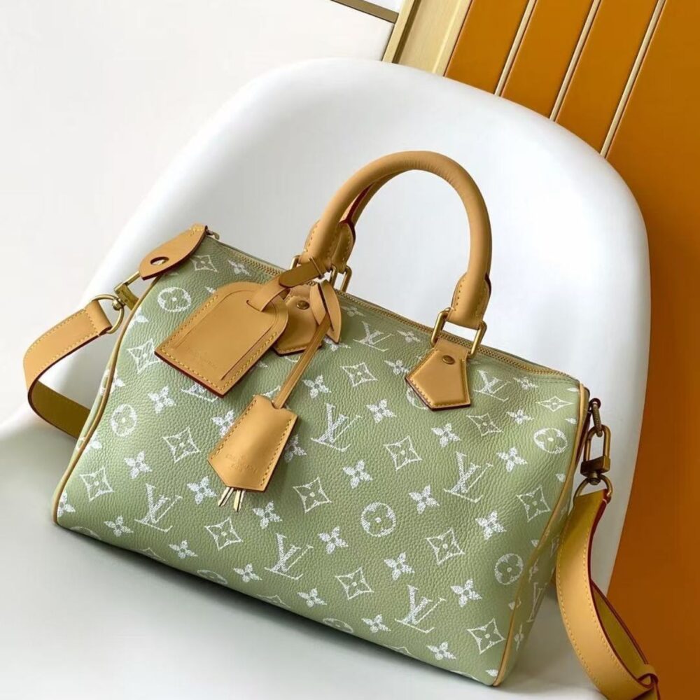 Alternative view of Louis Vuitton Speedy P9 Bandouliere 30 Frozen Lime Vert Clair 30cm M14064